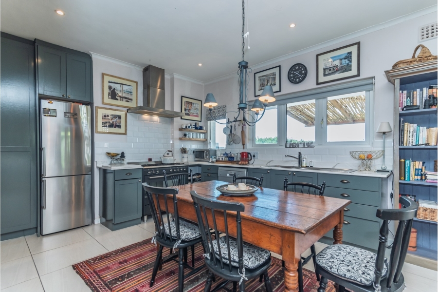 2 Bedroom Property for Sale in Kalk Bay Western Cape